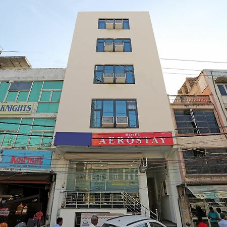 Hotel Aero Stay New Delhi Bagian luar foto